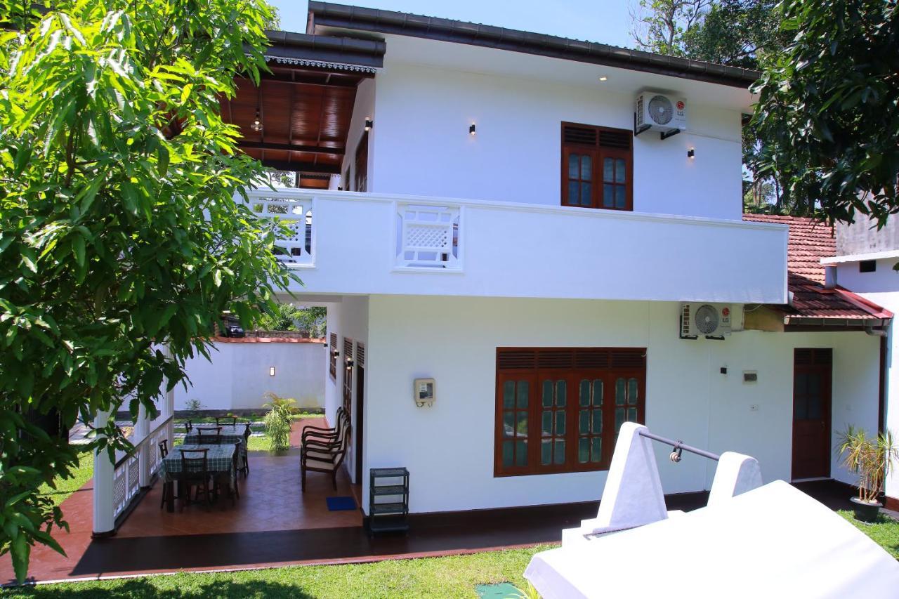 Aken Villa Hikkaduwa Exterior foto