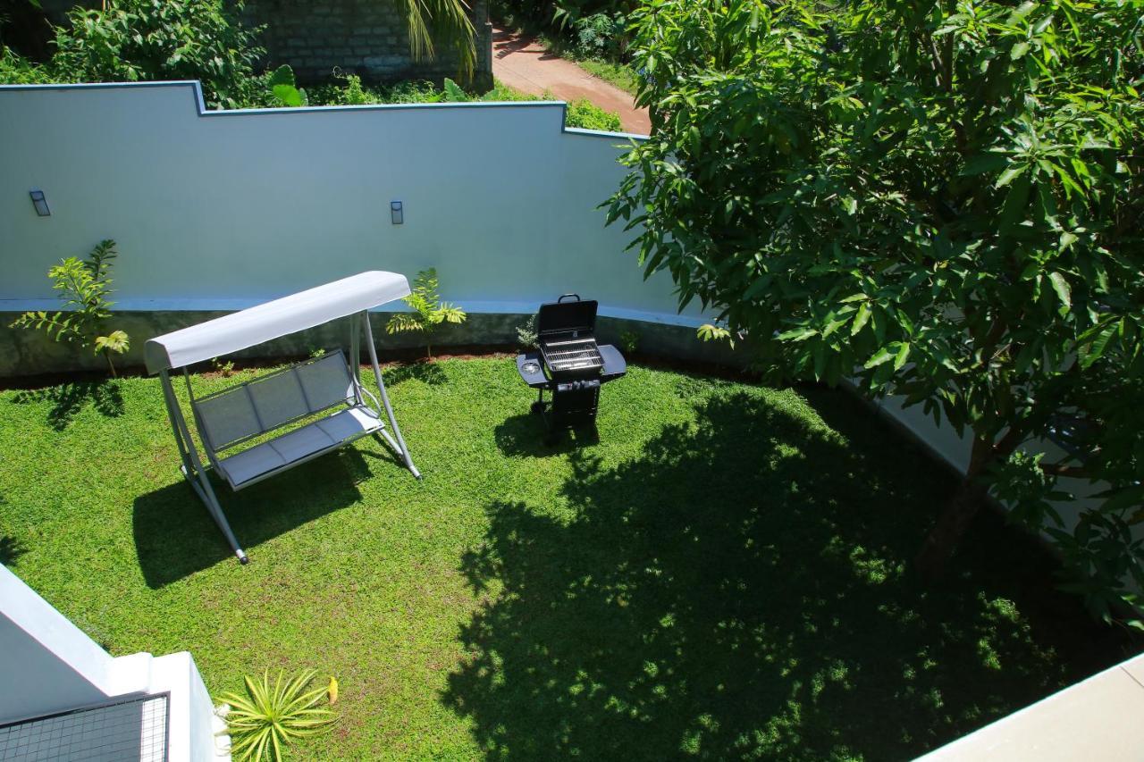 Aken Villa Hikkaduwa Exterior foto