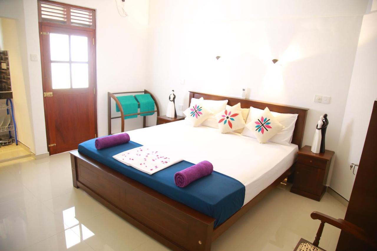 Aken Villa Hikkaduwa Exterior foto